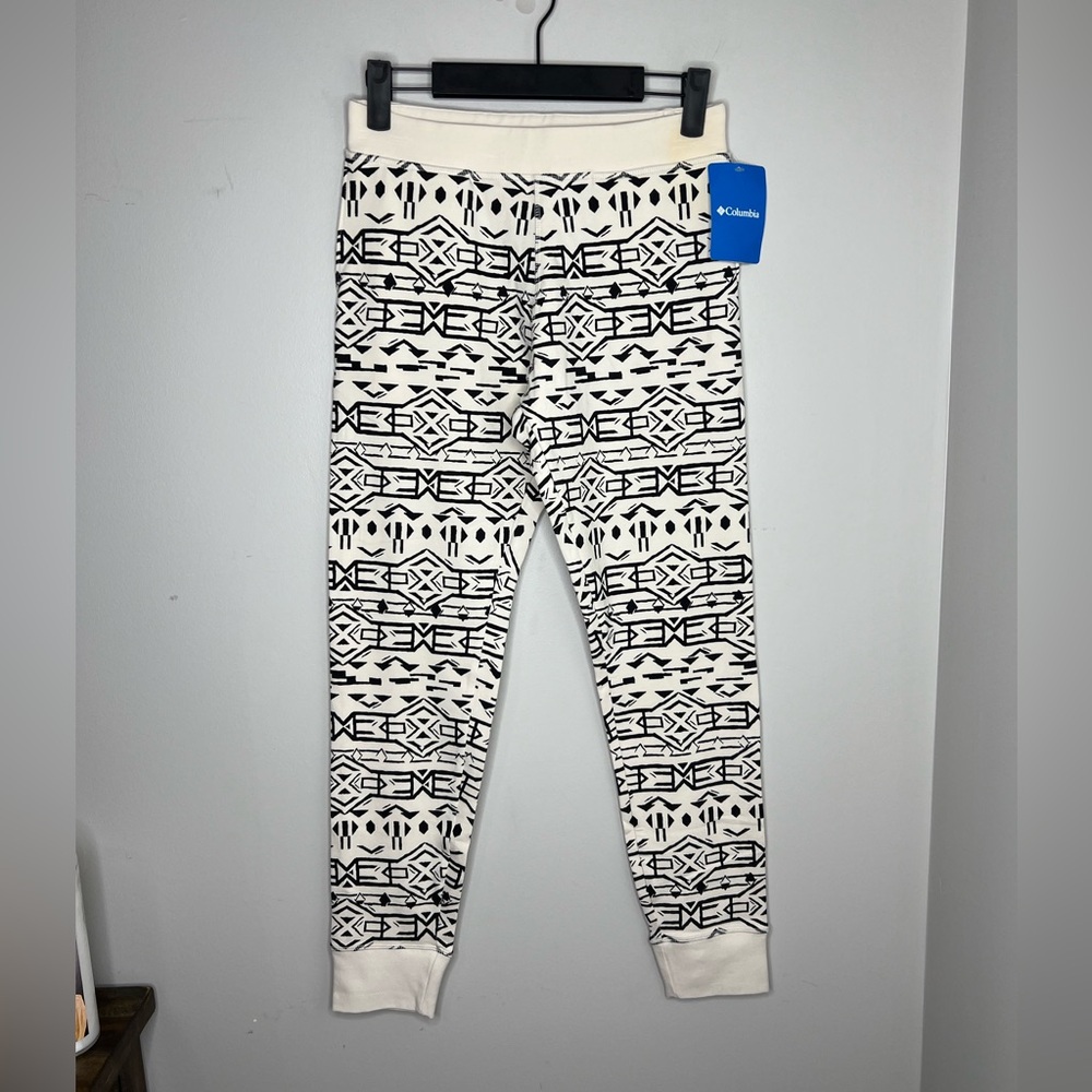 COLUMBIA leggings. NEW - NWT. Super cute print. Small.